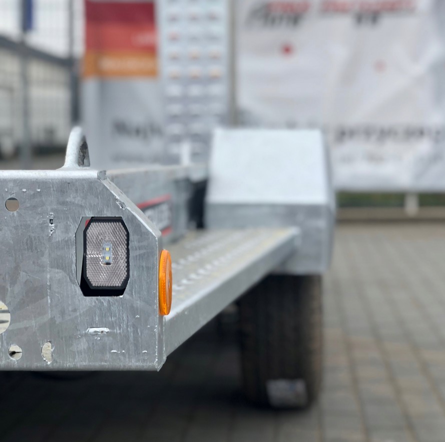 Przyczepa podkoparkowa Brian James Trailers Digger Plant 370×170 CM, DMC 3500 KG