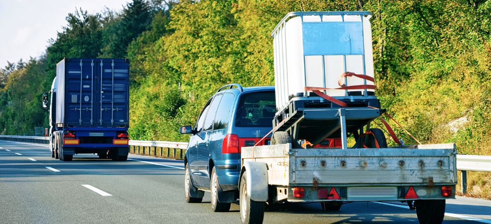 Awaria sieci wodociągowej - jak szybko zapewnić wodę dzięki przyczepie transportowej