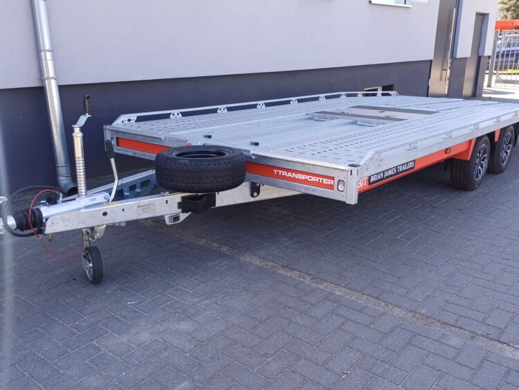 Brian James Trailers T Transporter 2 OSIE, 550 X 224 CM, 3500 KG DMC – Najniższa cena z ostatnich 30 dni.