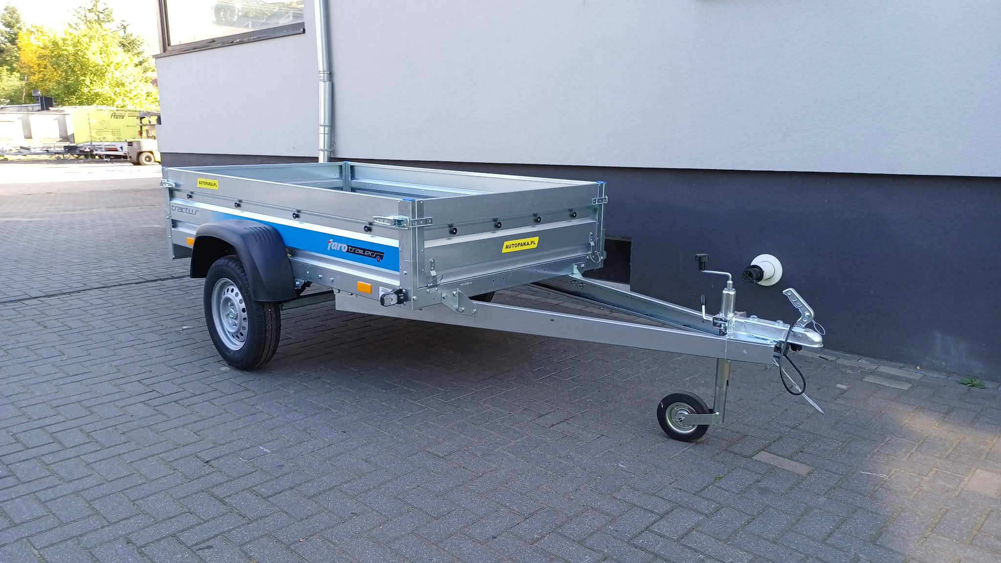 Przyczepa Faro Tractus Multi-Flex na resorze, DMC: 750 kg, 263 x 125 x 35cm (Kopia)