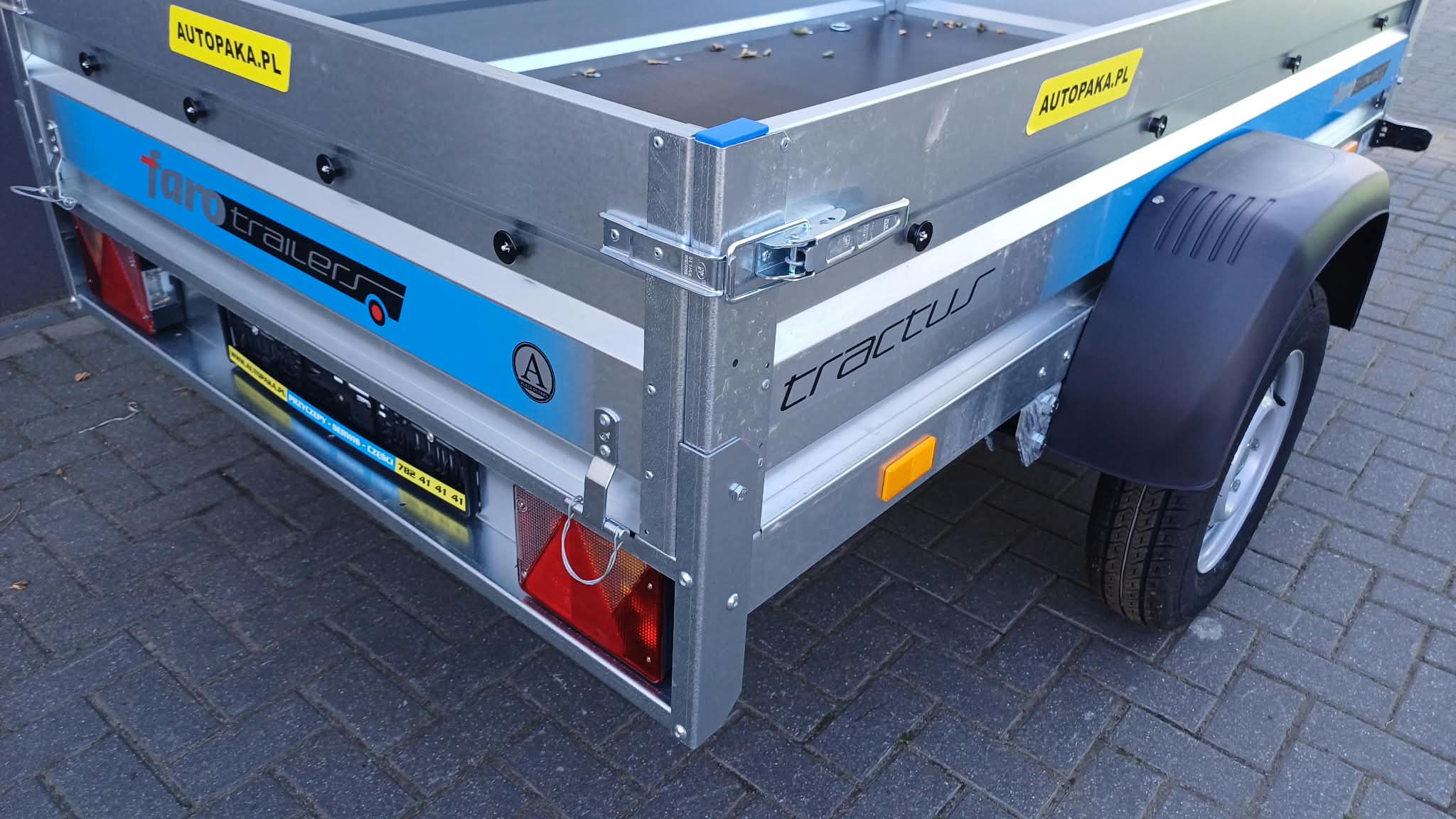 Przyczepa Faro Tractus Multi-Flex na resorze, DMC: 750 kg, 263 x 125 x 35cm (Kopia)