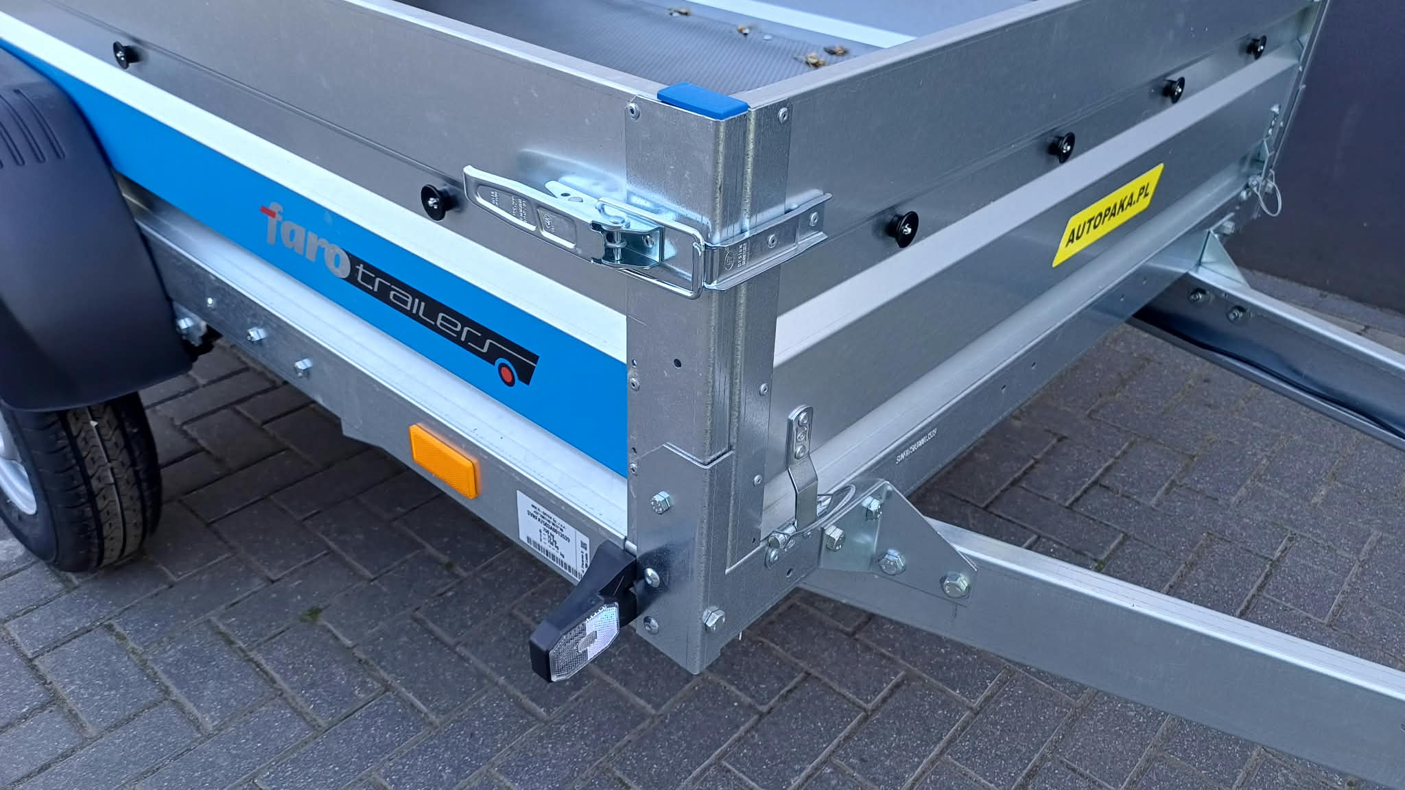 Przyczepa Faro Tractus Multi-Flex na resorze, DMC: 750 kg, 263 x 125 x 35cm (Kopia)