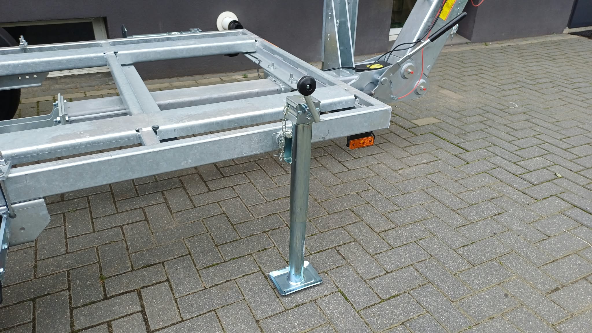 Przyczepa do agregatu WARK z regulowanym dyszlem, 320×144 CM, DMC 3500kg (Kopia)