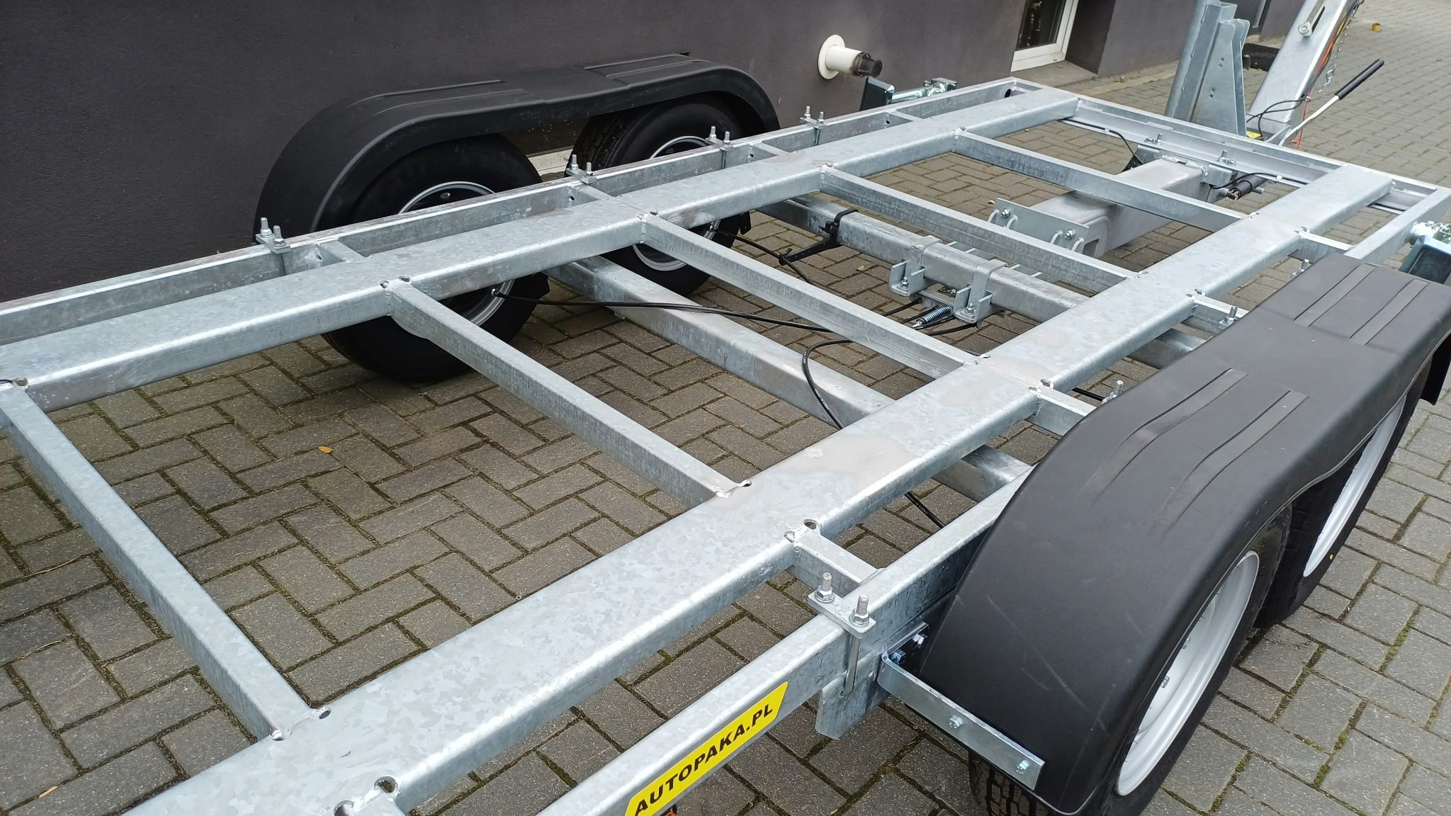 Przyczepa do agregatu WARK z regulowanym dyszlem, 320×144 CM, DMC 3500kg (Kopia)