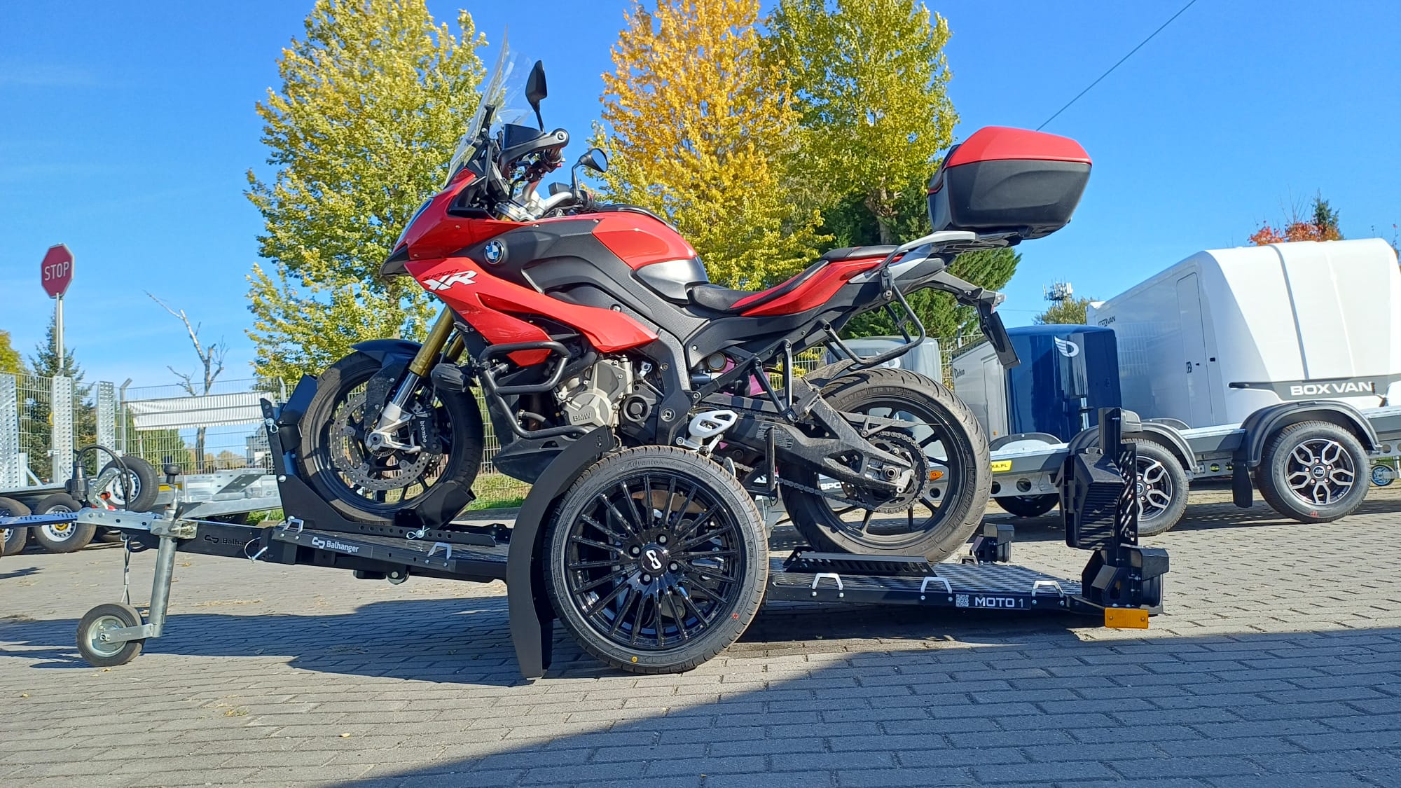 Przyczepa do transportu motocykla – Balhanger MOTO 1 PREMIUM